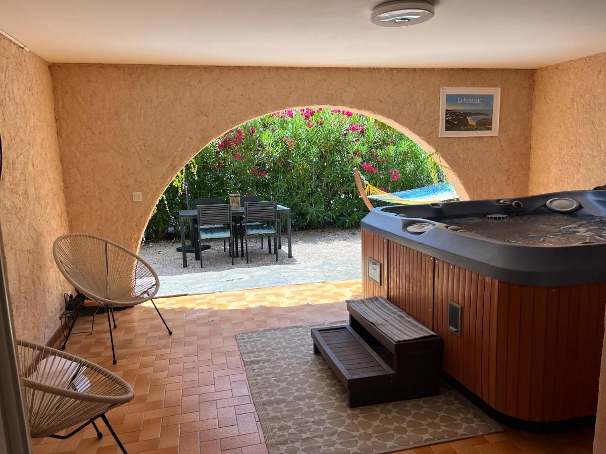 Bas De Villa 70M2 Independant Avec Espace Jacuzzi Prive 르 라방두 외부 사진